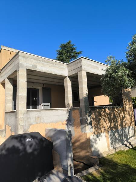 Préparation de chantier pour l’installation de menuiseries sur mesure à Puyloubier 13114