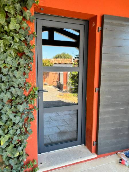 remplacement porte d'entrée vitrée Salon de Provence