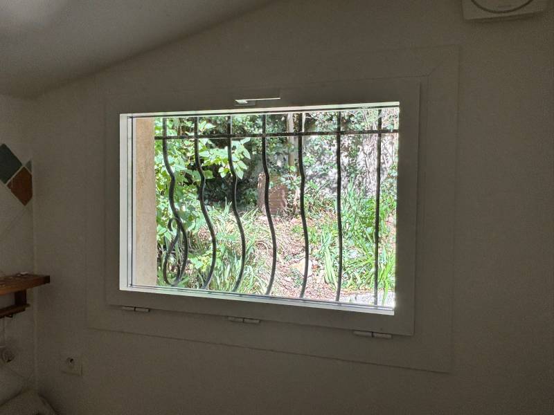 fenetre minimaliste oscillo battante aix en provence