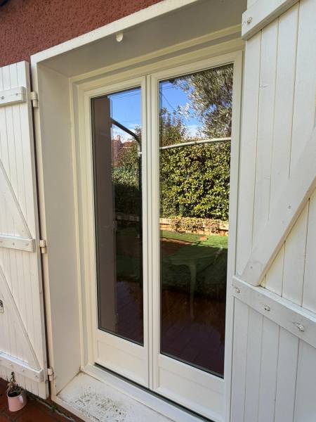 porte fenêtre double vitrage Ventabren