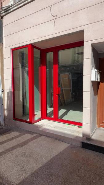 devanture restaurant martigues sur mesure aluminium